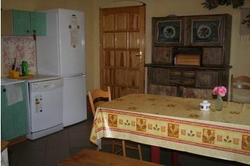 Polonia Privát Gębczyce, Esterno